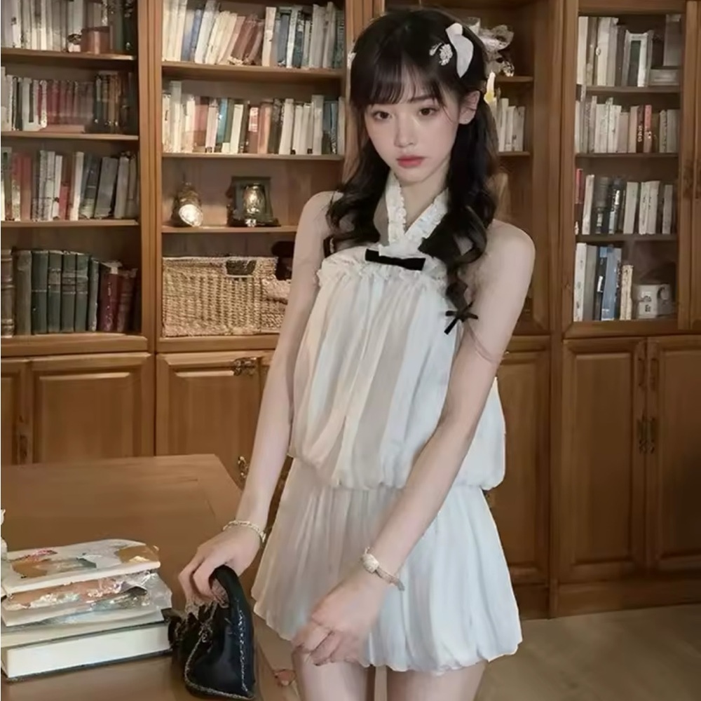 Korean fashion 2 piece halter top and bubble shorts